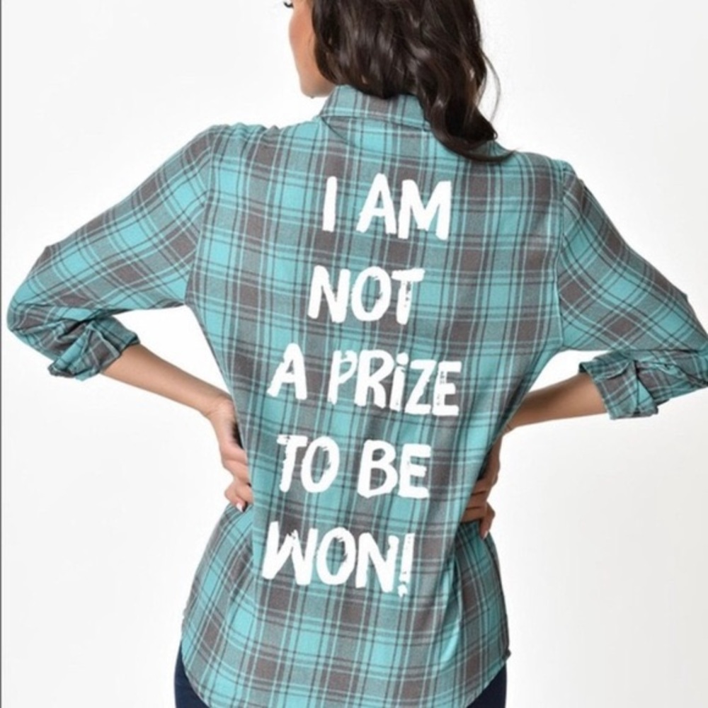 Cakeworthy Disney Aladdin Jasmine green flannel “I am not a prize to be won!”